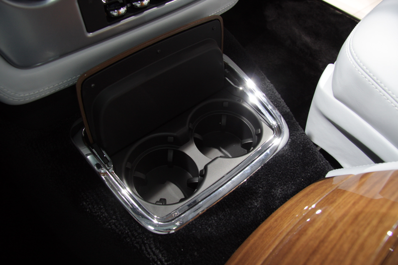 Illustration for article titled This $600K Rolls-Royce Has A City Carved Into Its Interior